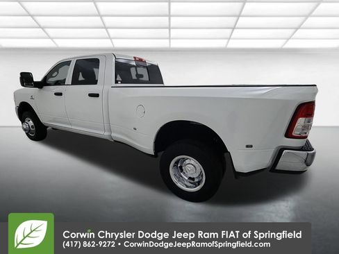 Used 2024 RAM 3500 Tradesman w/ Chrome Appearance Group image 6
