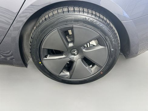 Used 2023 Tesla Model 3 Standard Range RWD image 11