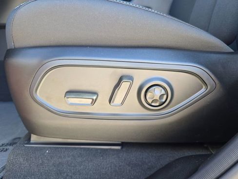 New 2025 Jeep Grand Cherokee Laredo X w/ Luxury Tech Group I RWD image 16