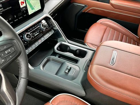 Used 2026 GMC Sierra 2500 Denali Ultimate AWD/4WD image 16