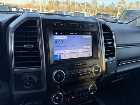 Used 2019 Ford Expedition Max Platinum image 16