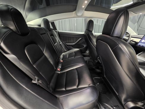 Used 2022 Tesla Model 3 image 37