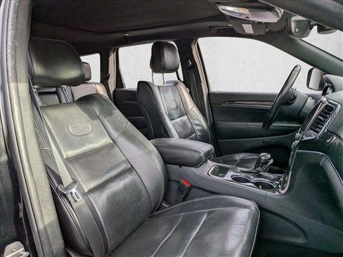 Used 2017 Jeep Grand Cherokee Overland image 19