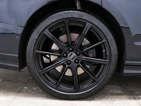 Used 2024 Audi S8 image 10