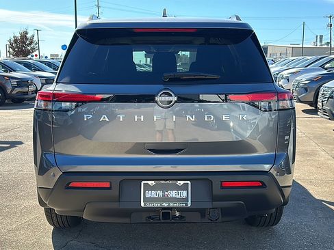 New 2025 Nissan Pathfinder SV w/ SV Premium Package image 7