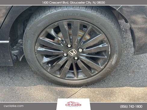 Used 2018 Honda Fit Sport image 25