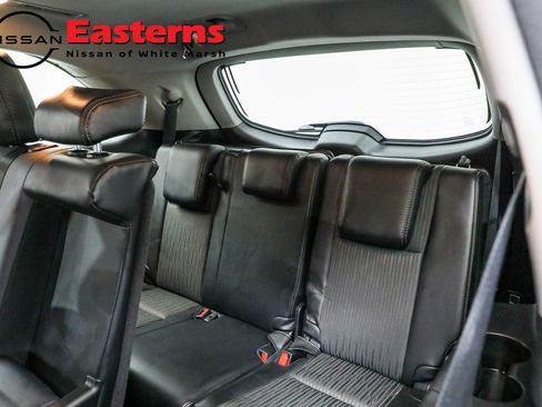 Used 2017 Toyota Highlander Plus image 46