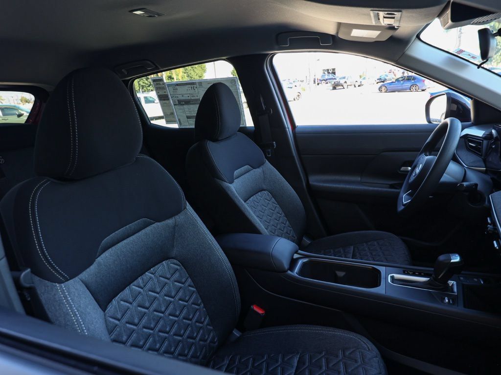 Used 2026 Nissan Kicks SV FWD image 22