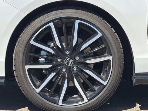 Certified 2025 Honda Accord Touring image 25