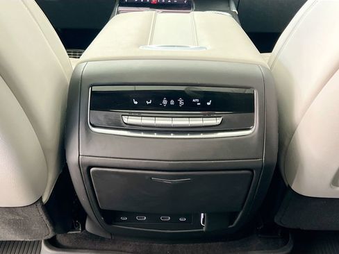 Used 2025 Cadillac Escalade V image 28