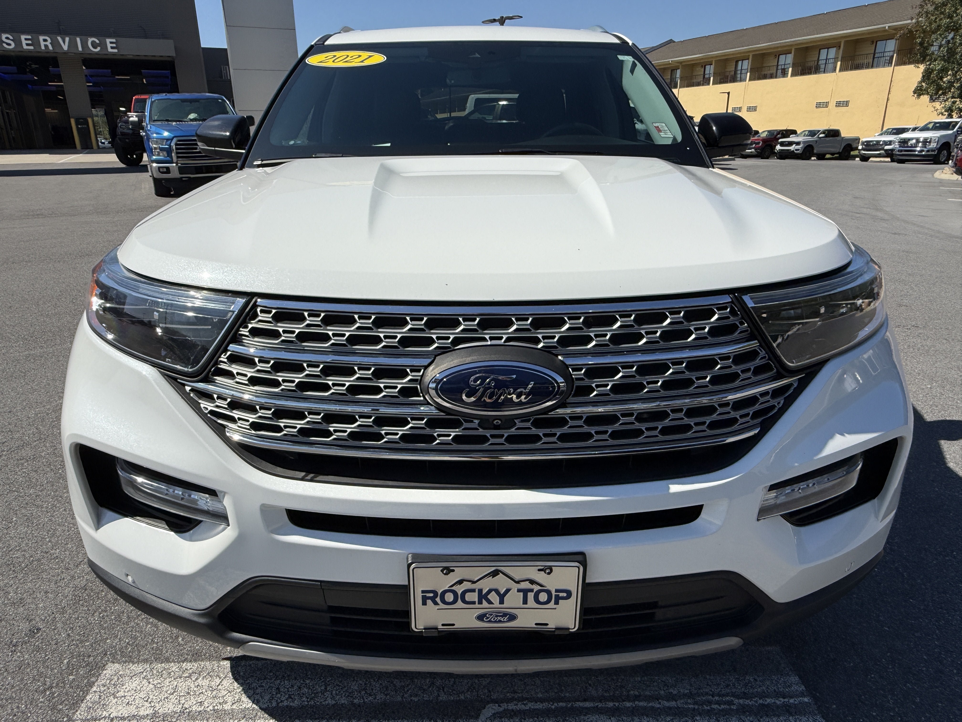 Used 2021 Ford Explorer Limited w/ Class III Trailer Tow Package AWD/4WD image 2