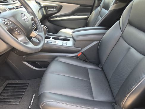 Used 2024 Nissan Murano SL FWD image 11