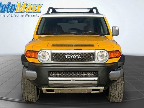 Used 2007 Toyota FJ Cruiser 4WD image 2