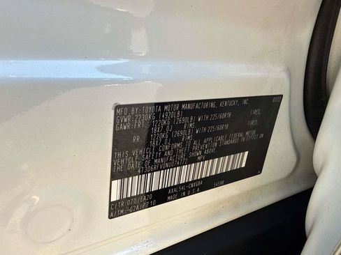 Used 2022 Toyota RAV4 Limited w/ Limited Grade Weather Package AWD/4WD image 27