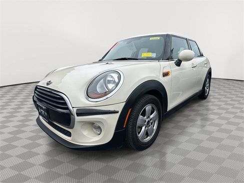 Used 2016 MINI Cooper 4-Door Hardtop image 3