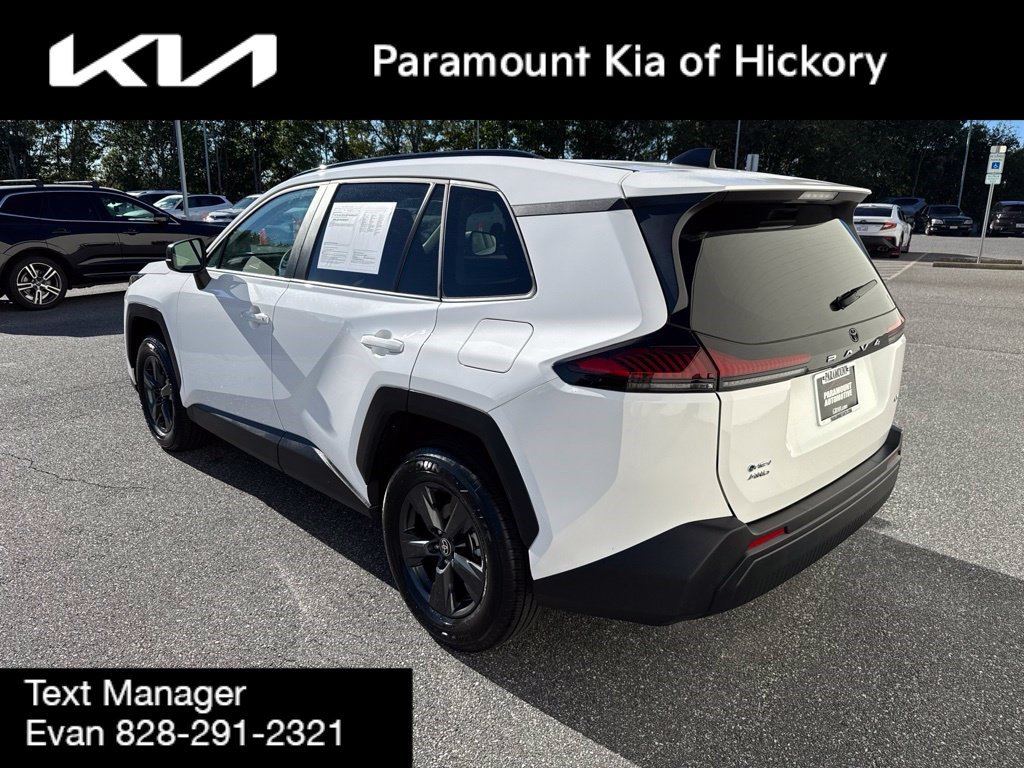 Used 2026 Toyota RAV4 LE AWD/4WD image 5