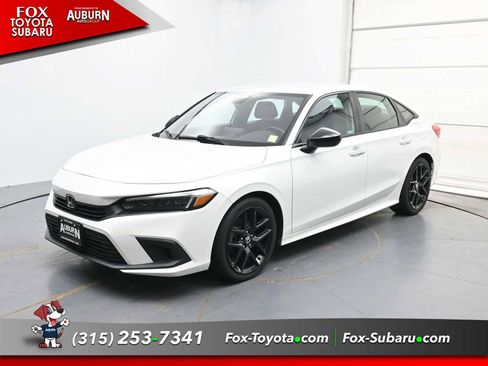 Used 2022 Honda Civic Sport image 2