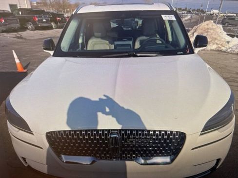 Used 2023 Lincoln Aviator Reserve w/ Equipment Group 201A image 25