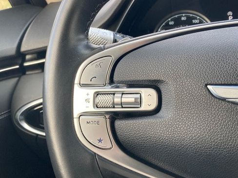 Used 2025 Genesis GV70 2.5T AWD/4WD image 13