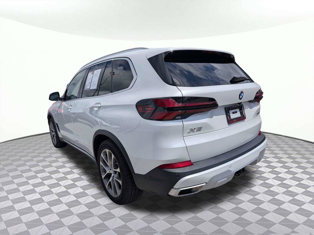 Used 2024 BMW X5 xDrive40i w/ Premium Package AWD/4WD image 5