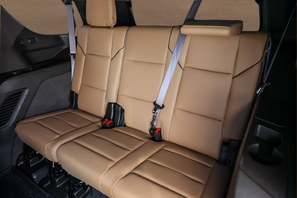 Certified 2025 Cadillac Escalade Premium Luxury w/ Touring Package AWD/4WD image 24