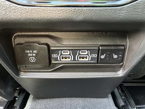 Certified 2023 Jeep Grand Cherokee Limited w/ Black Appearance Package AWD/4WD image 15