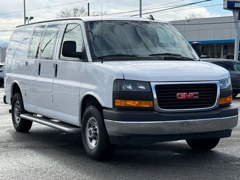 Used 2024 GMC Savana 2500 w/ Driver Convenience Package image 9