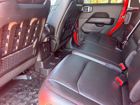 Used 2021 Jeep Wrangler Unlimited Rubicon AWD/4WD image 23
