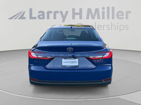 Used 2025 Toyota Camry LE FWD image 4