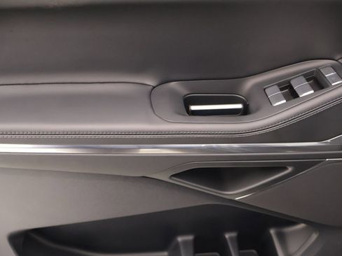 New 2026 Lincoln Navigator Premiere AWD/4WD image 16