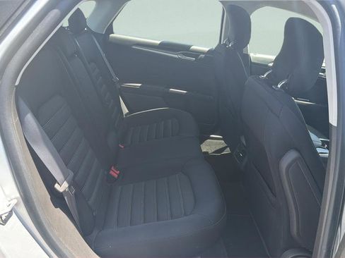 Used 2014 Ford Fusion SE FWD image 32