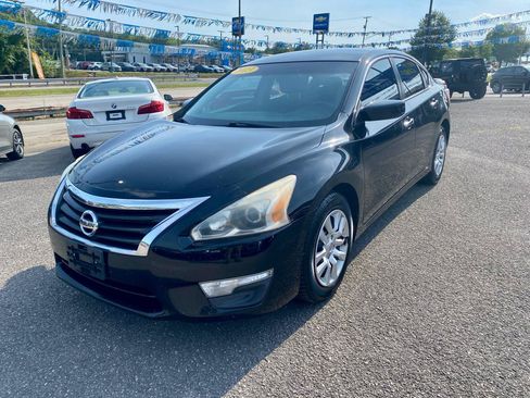 Used 2013 Nissan Altima 2.5 S FWD image 3