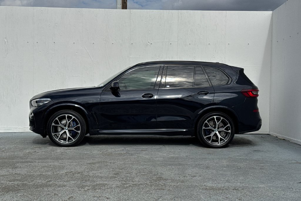 Used 2021 BMW X5 xDrive40i w/ M Sport Package AWD/4WD image 6