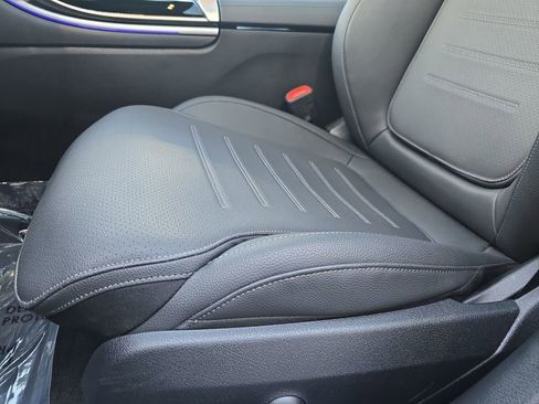 Certified 2025 Mercedes-Benz C 300 Sedan image 32