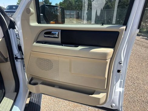 Used 2017 Ford Expedition Limited w/ Equipment Group 301A AWD/4WD image 42