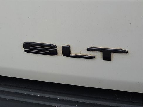 Used 2023 GMC Yukon SLT image 9