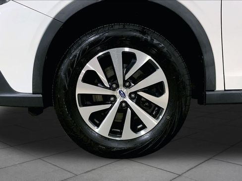 Used 2020 Subaru Outback Premium AWD/4WD image 11