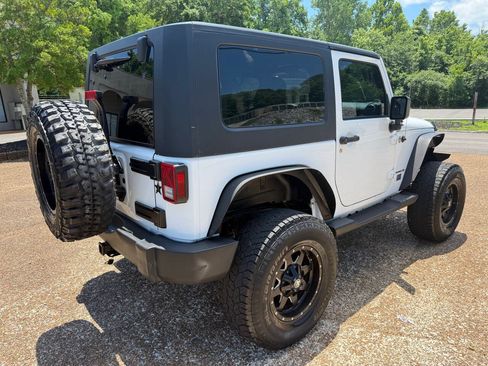Used 2015 Jeep Wrangler Sport AWD/4WD image 5