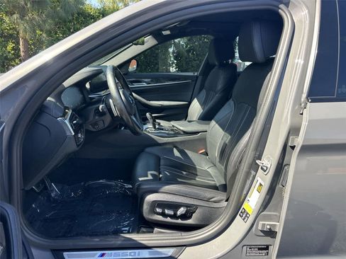 Used 2021 BMW M550i xDrive w/ Executive Package image 11