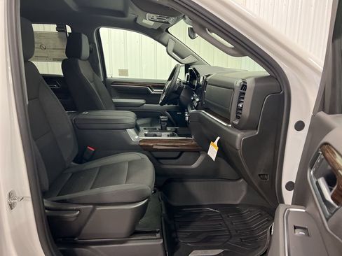 New 2026 GMC Sierra 1500 Elevation image 8