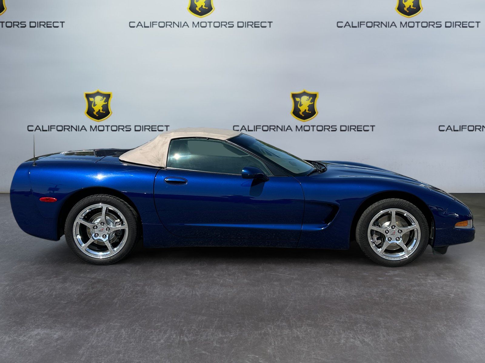 Used 2004 Chevrolet Corvette Convertible w/ Preferred Equipment Group RWD image 6