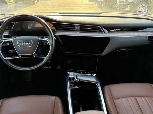Used 2019 Audi e-tron Premium Plus image 15