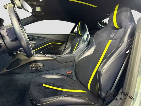 Used 2020 Aston Martin V8 Vantage AMR RWD image 11