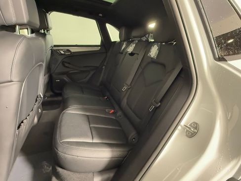 New 2026 Porsche Macan image 23