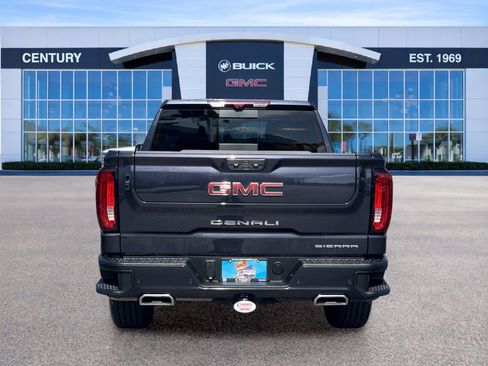 Used 2025 GMC Sierra 1500 Denali w/ Denali Reserve Package AWD/4WD image 4