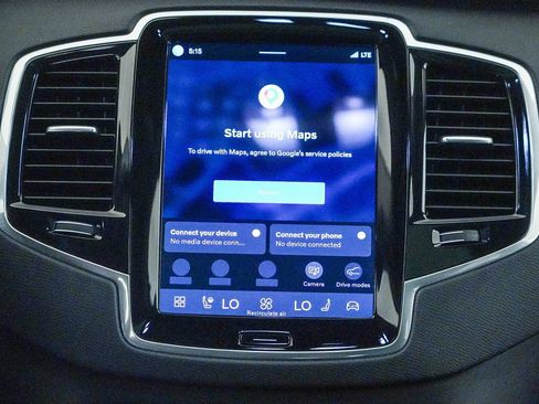 Certified 2024 Volvo XC90 T8 Plus w/ Protection Package Premier AWD/4WD image 15