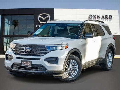 Used 2023 Ford Explorer XLT image 1