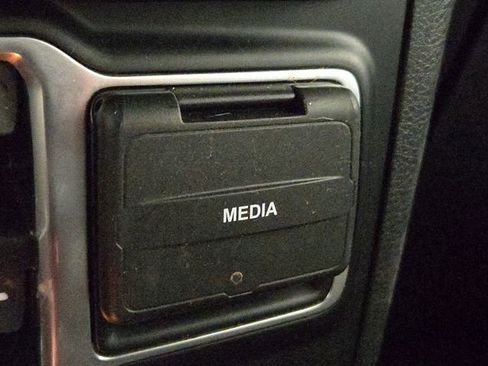 Used 2024 Jeep Wrangler Sport S image 27