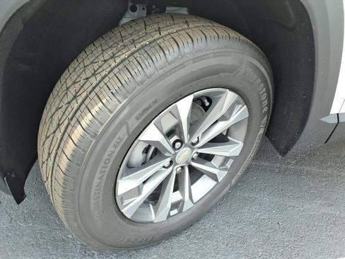 New 2027 Chevrolet Equinox LT w/ Safety and Technology Package FWD image 16