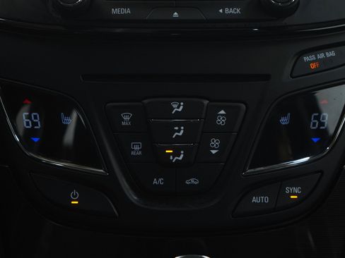 Used 2017 Buick Regal Premium w/ Driver Confidence Package #1 image 15